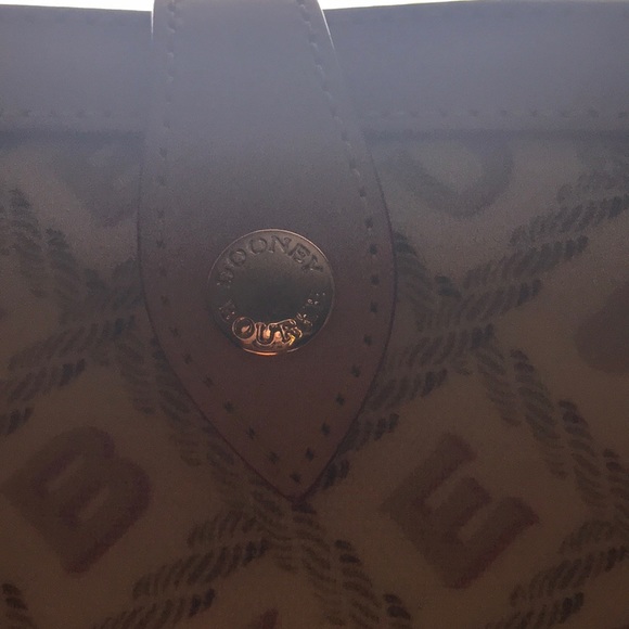 Dooney & Bourke purse - Picture 5 of 8
